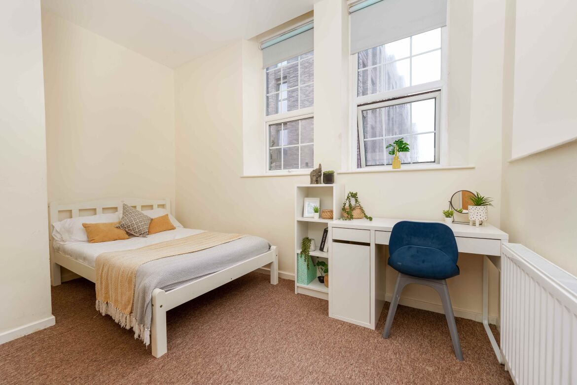 The Courtyard, Flat 1 Image 3